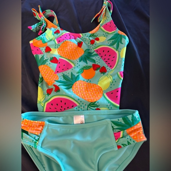 New Girls 2 Piece Tropical Fruit 
Kids Swim Set - Picture 3 of 9